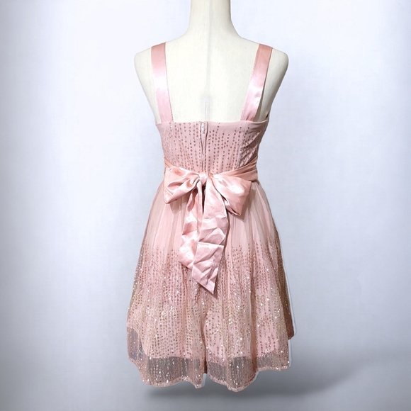 Windsor Soft Pink Short Cocktail Prom Party Dress with Gold Glitter Sparkle - Picture 3 of 17